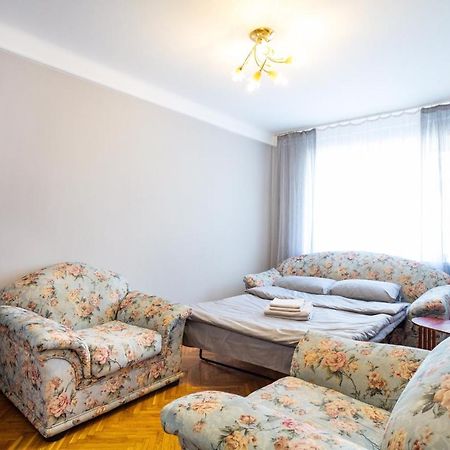Apartment Near Metro Pecherskaya Kijów Zewnętrze zdjęcie