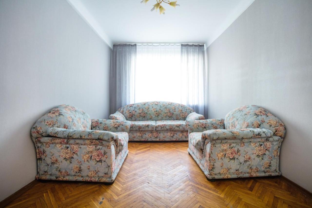Apartment Near Metro Pecherskaya Kijów Zewnętrze zdjęcie
